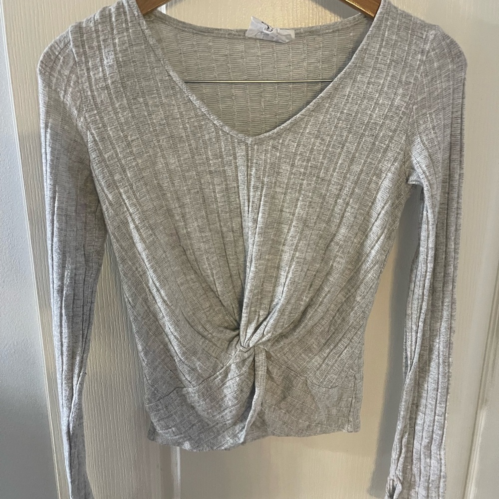 Sadie & Sage Light Gray Ribbed Long‎ Sleeve Top